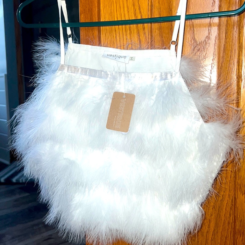 Vestique Boutique, never worn, white feather tank. Size small, adjustable straps